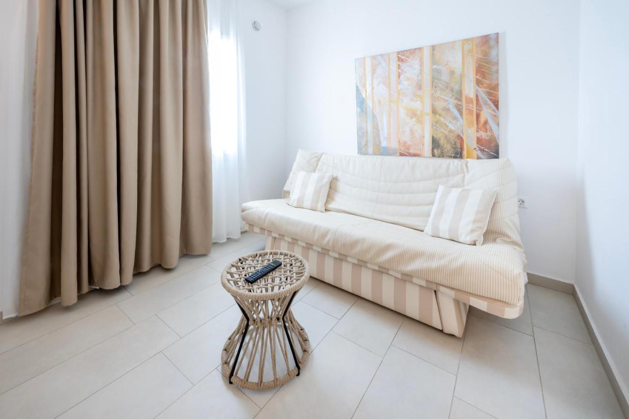 Orizontes Hotel Santorini Pyrgos Kallistis Luaran gambar