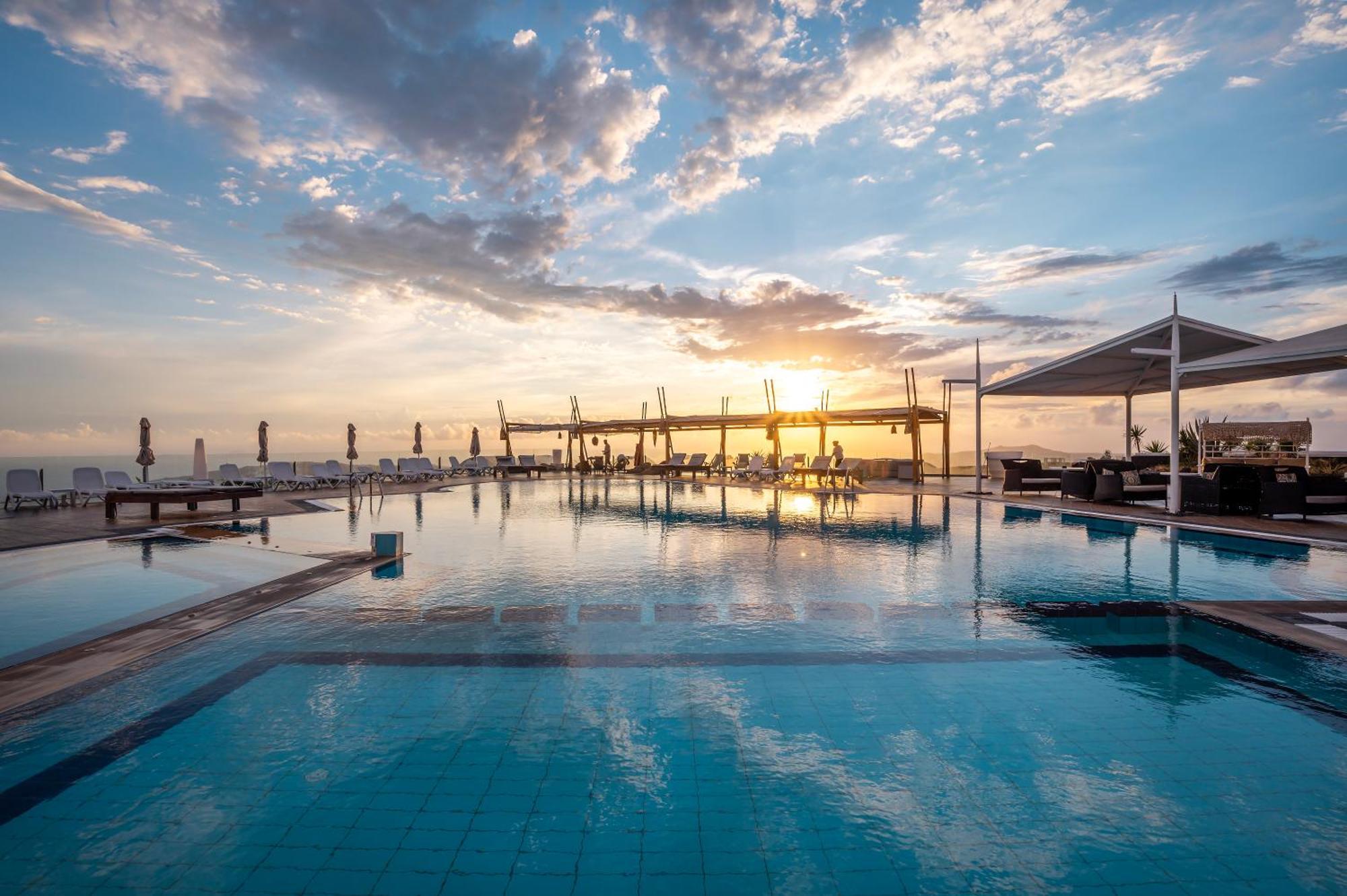 Orizontes Hotel Santorini Pyrgos Kallistis Luaran gambar